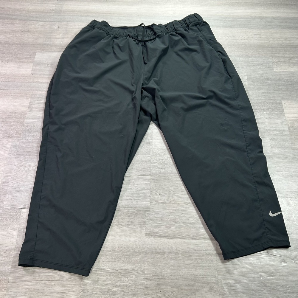 Nike Dri-FIT Track Pants Womens 2X Plus Black Woven Tapered Athletic DR7610-010